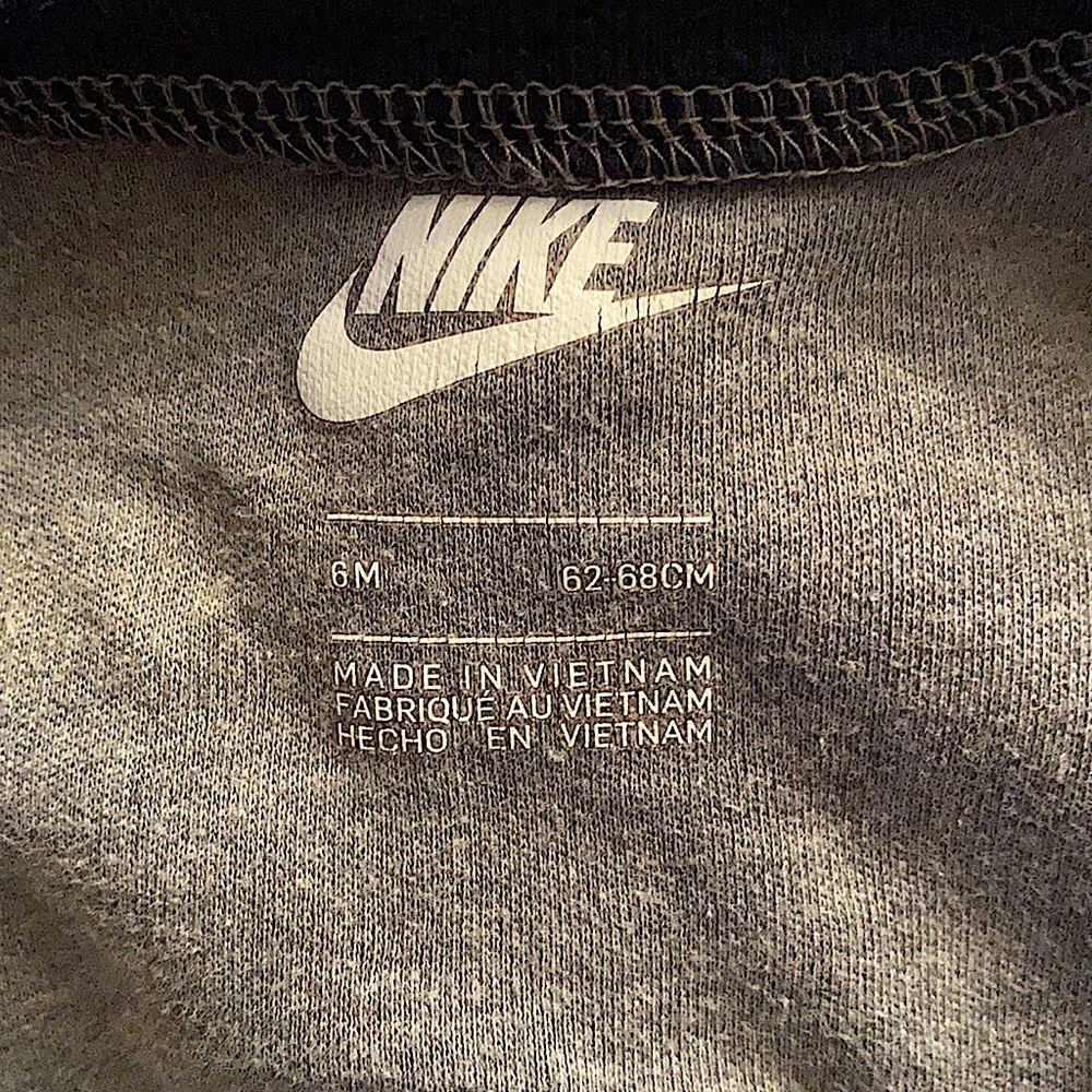 Nike | Infant Pajama and Onesie Set | Red and gray 6-9 month sized - Picture 4 of 7